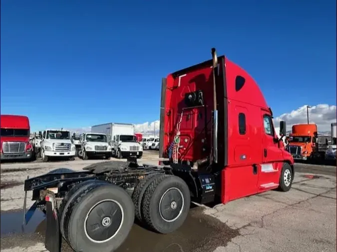 2019 FREIGHTLINER/MERCEDES CASCADIA 125