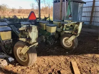 JOHN DEERE 7300