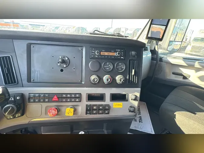 2019 Freightliner Cascadia 126