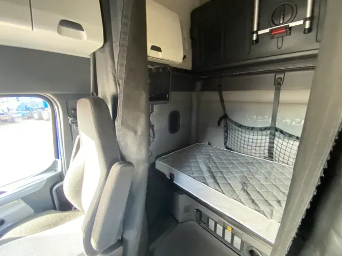 2022 Freightliner Cascadia