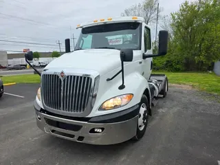 2019 NAVISTAR INTERNATIONAL RH613 DAYCAB S/A