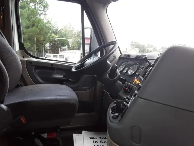 2019 FREIGHTLINER CASCADIA 125