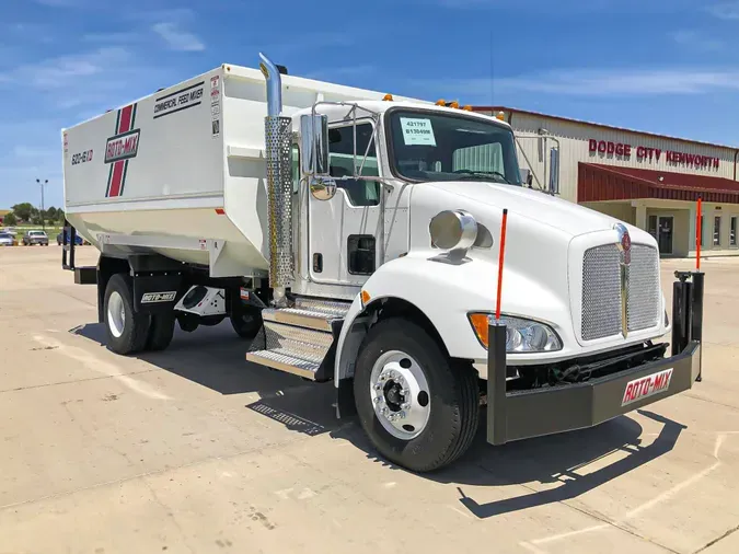 2021 KENWORTH T370