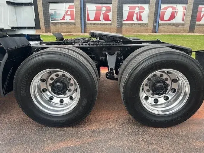 2019 INTERNATIONAL LT