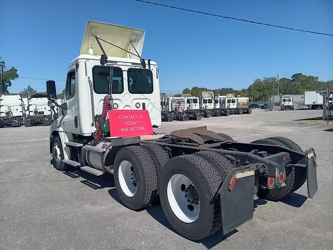 2019 FREIGHTLINER/MERCEDES CASCADIA 125