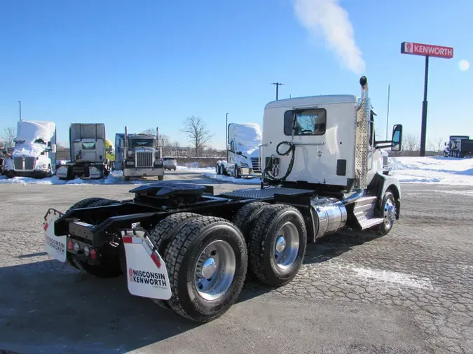 2026 Kenworth T680 Short Hood341d21b3b0baa40ac09ab80b6552a7d3