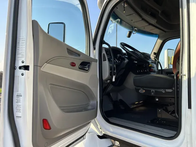 2021 Peterbilt 579