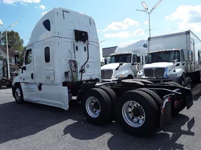 2018 FREIGHTLINER/MERCEDES CASCADIA 125