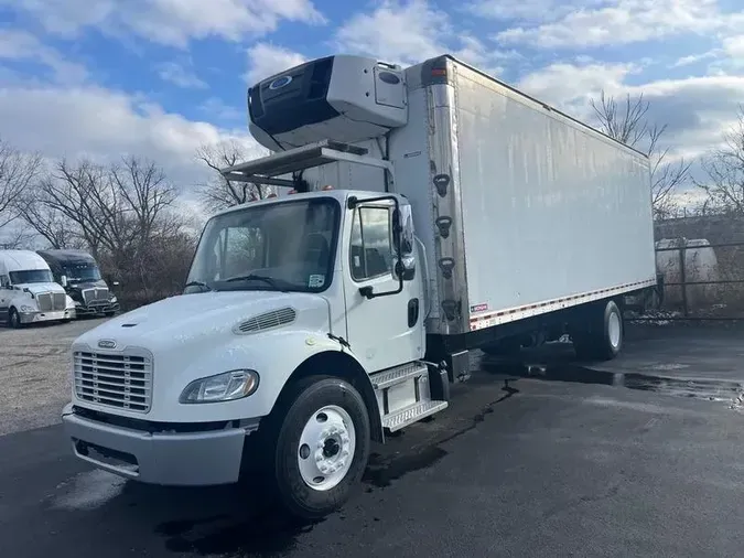 2018 Freightliner M2 106