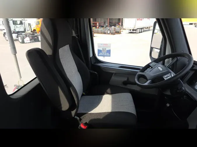 2020 Freightliner Cascadia 126