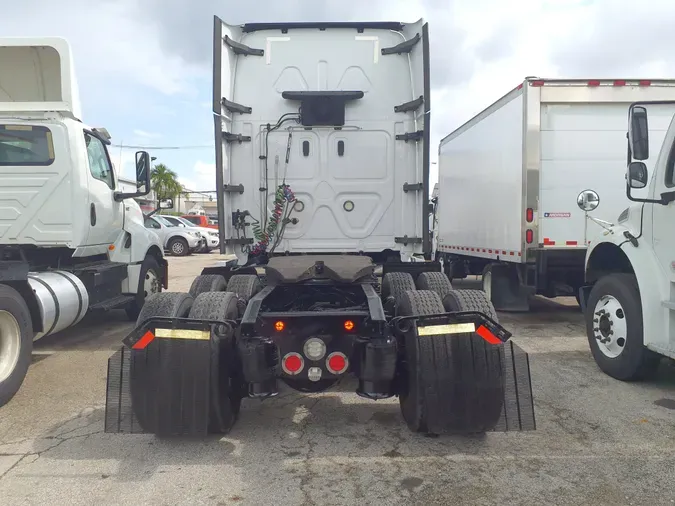 2019 FREIGHTLINER/MERCEDES CASCADIA 125