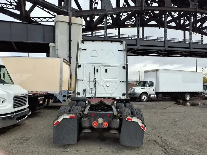 2020 FREIGHTLINER/MERCEDES CASCADIA 125342eb2827a19d092f6d5484df5980fac