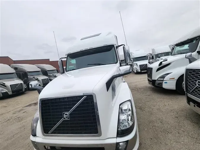 2018 VOLVO VNL670