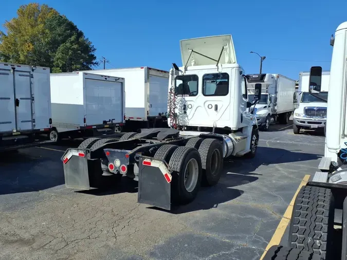 2019 FREIGHTLINER/MERCEDES CASCADIA 125