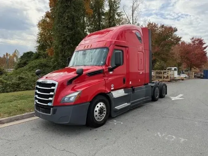 2021 Freightliner Cascadia