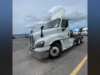 2016 FREIGHTLINER/MERCEDES CASCADIA 125