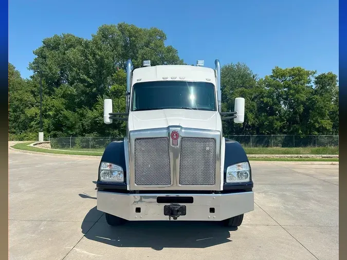 2020 KENWORTH T880