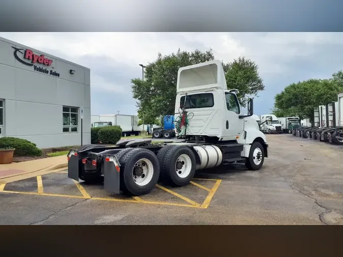 2019 NAVISTAR INTERNATIONAL LT625 DAYCAB T/A