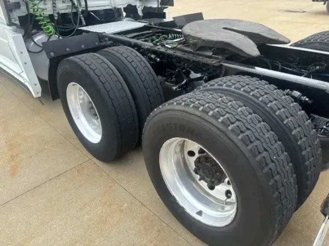 2019 Freightliner New Cascadia 126