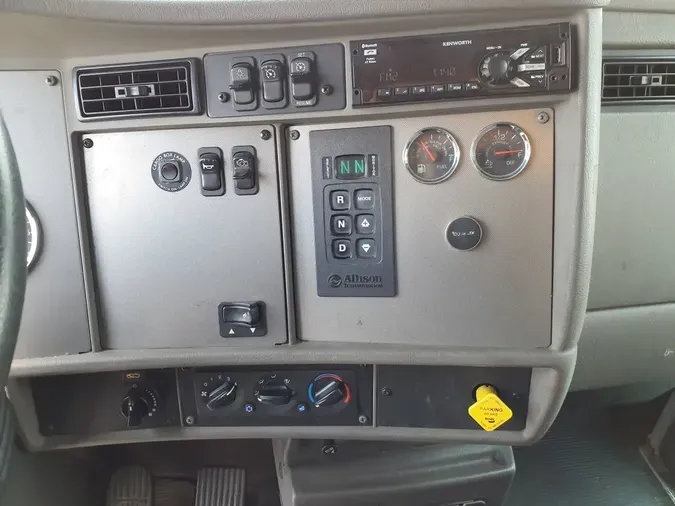 2020 KENWORTH TRUCKS T370