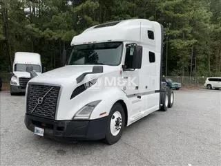 2019 VOLVO VNL64T760