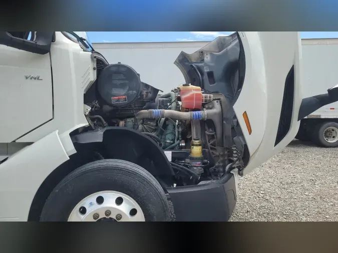 2019 Volvo VNL300