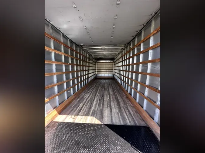 2019 Freightliner Business Class M2 106