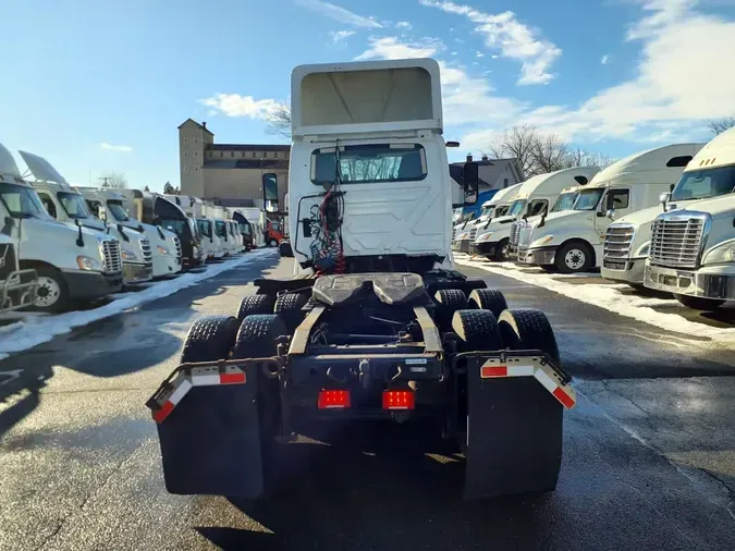 2019 NAVISTAR INTERNATIONAL LT625 DAYCAB T/A34585de5f155d41a4e4bcc6ba4c0a91d