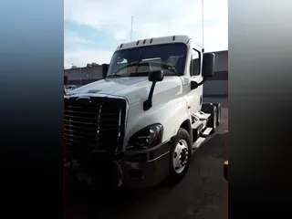 2016 FREIGHTLINER/MERCEDES CASCADIA 125