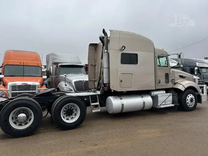 2009 PETERBILT 386