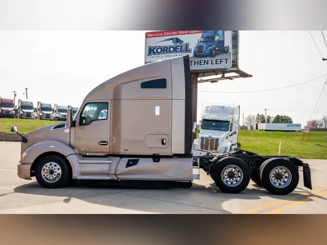 2021 KENWORTH T680