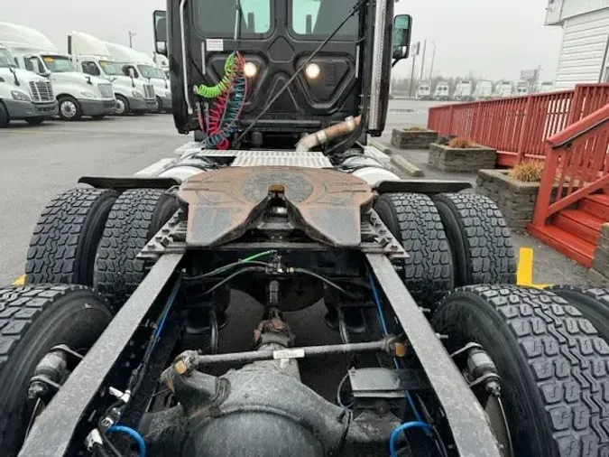 2017 FREIGHTLINER/MERCEDES CASCADIA 125