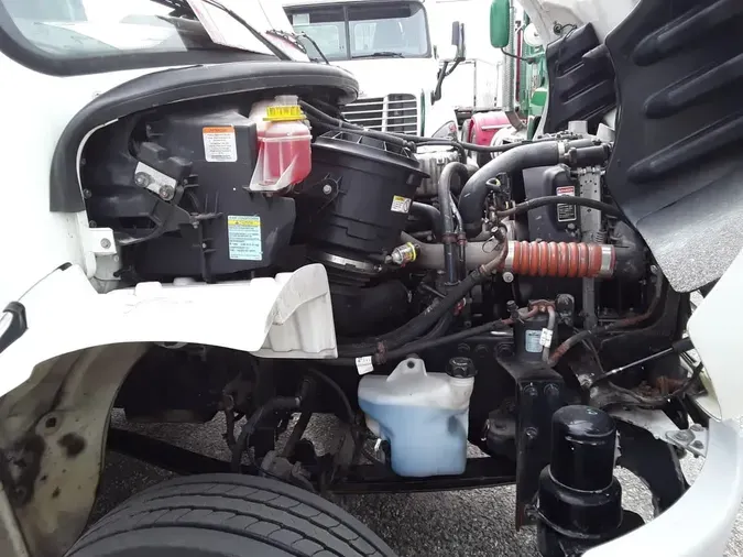 2020 FREIGHTLINER M2 106