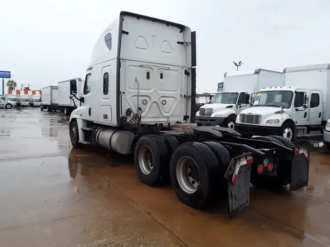 2019 FREIGHTLINER CASCADIA 125