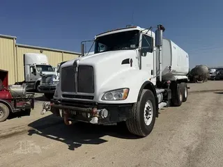 2012 KENWORTH T440