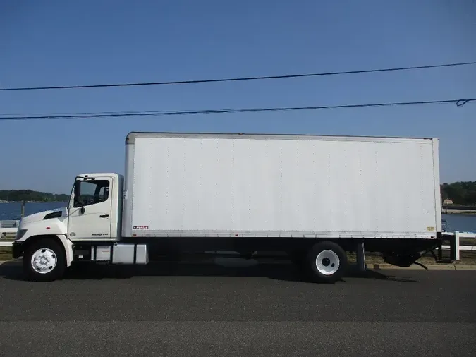 2014 HINO 338