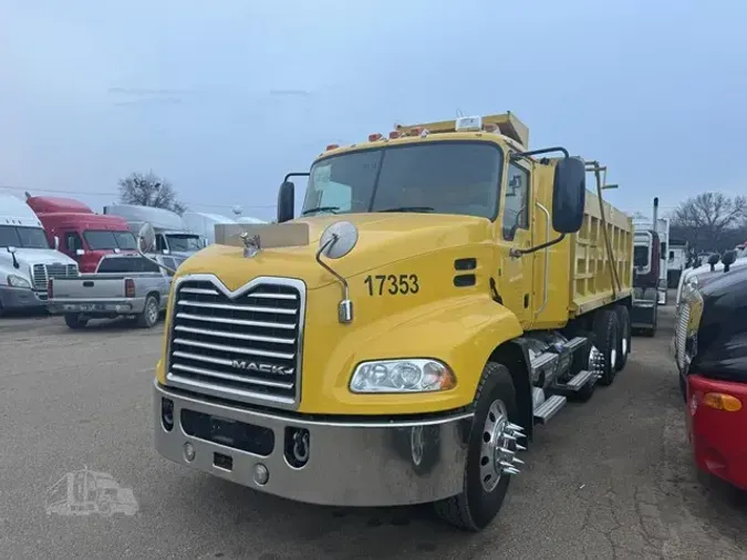 2017 MACK PINNACLE CXU613