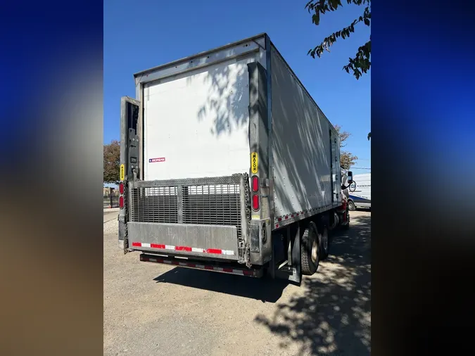 2018 FREIGHTLINER/MERCEDES CASCADIA 113