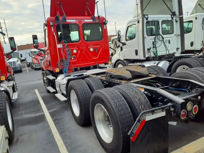 2019 FREIGHTLINER/MERCEDES NEW CASCADIA PX12664