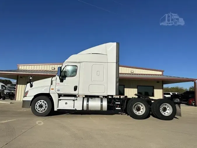 2018 FREIGHTLINER CASCADIA 125