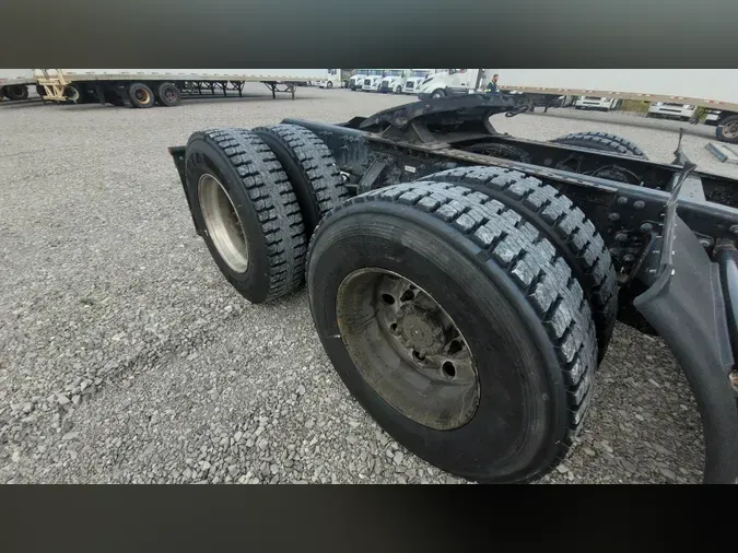 2019 Volvo VNL300