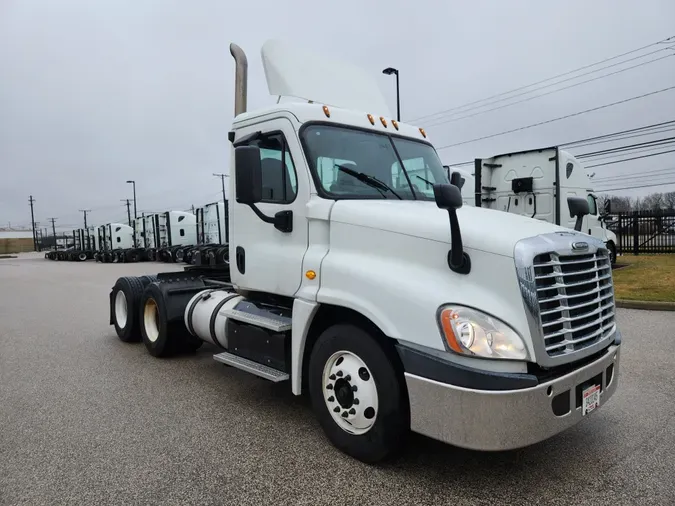 2014 FREIGHTLINER/MERCEDES CASCADIA 125