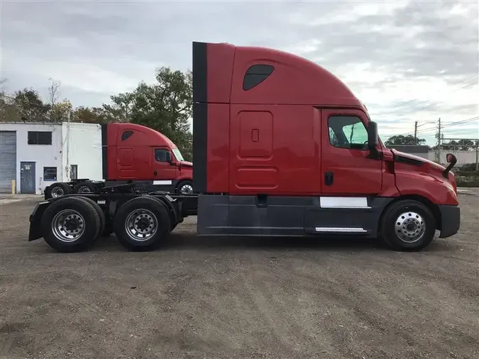 2020 FREIGHTLINER CASCADIA