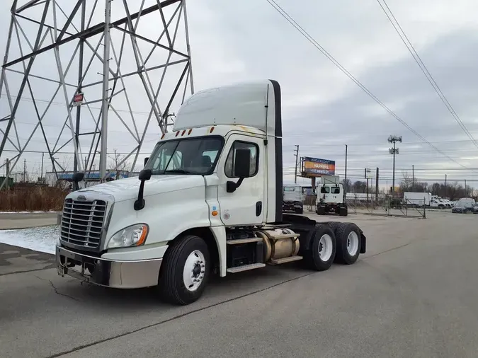 2019 FREIGHTLINER/MERCEDES CASCADIA 1253472bd38e2f845dd157f3ea88366fd17