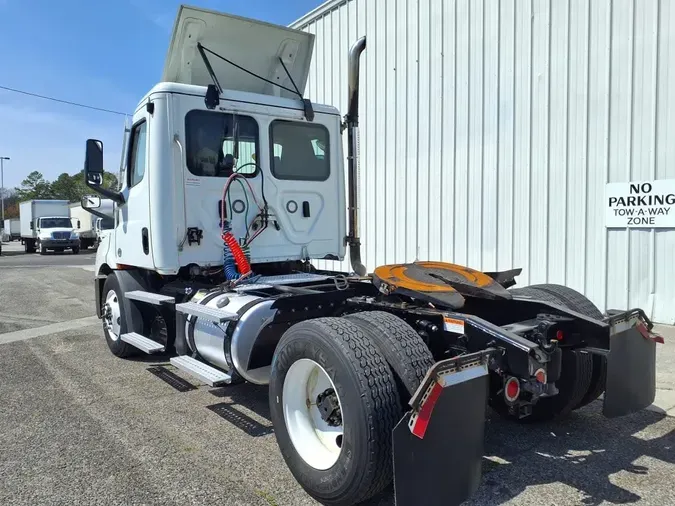 2020 FREIGHTLINER/MERCEDES NEW CASCADIA 116