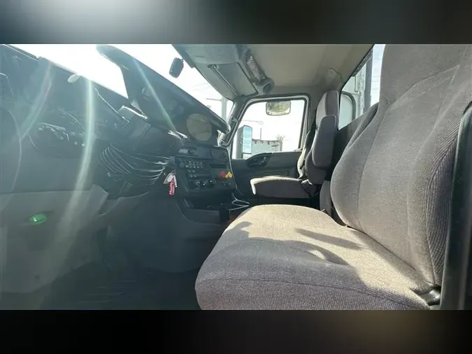 2021 INTERNATIONAL LT