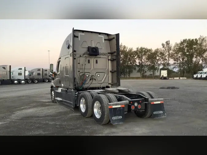 2023 Freightliner Cascadia 126