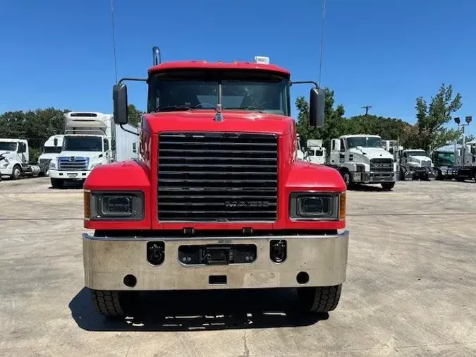 2019 MACK PI64T