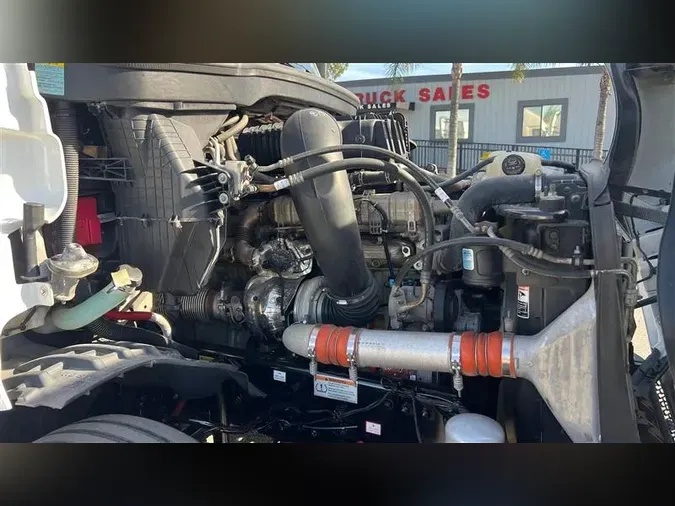 2022 FREIGHTLINER CA126