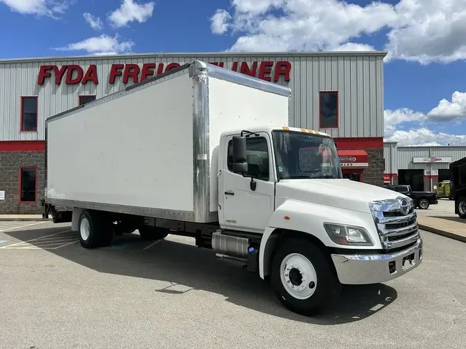2020 HINO 268A
